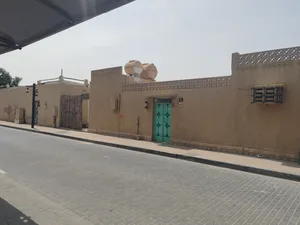 تملك حر لجميع الجنسيات/لاتوجد خدمات سنويه/ موقع تجاري مقابل المتحف Freehold ownership for all nation