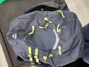 حقيبة للمشي لمسافات طويلة والتخييم (Hiking Backpack) براند Crivit سعه 30لتر جديده غير مستعمله