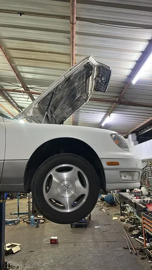 Used Lexus LS in Al Sharqiya