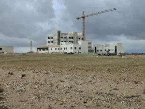 الجيزة – السكة الشمالي 503م داخل التنظيم واصل ماء وكهرباء وشوارع معبدة..من المالك مباشره.