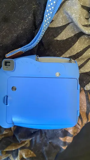 Instax mini9 للبيع بحاله الجديد