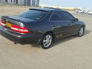 سياره لكزس Es300 السعر النهائي للبيع العاجل