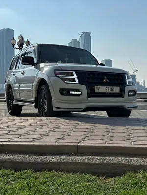 Mitsubishi Pajero signature 2020
