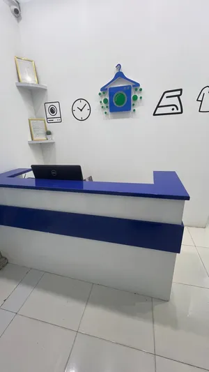 للبيع مغسلة ملابس مجهزة بالكامل مع العامل فرصة لزيادة الدخل