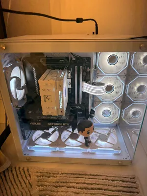 Clean white gaming pc