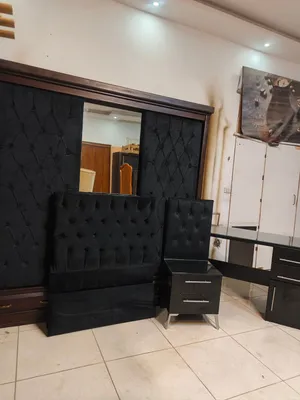 غرفة نوم شبابي تفصيل وليس تجاري بحاله ممتازه خشب لاتيه اندونيسي وزان بالكامل