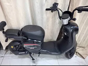 اسكوتر للبيع