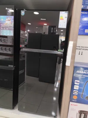 عرض نااار على ثلاجة هايسنس 423 لتر صافي سوكريت اسود