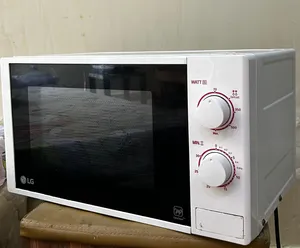 LG 20 - 24 Liters Microwave in Al Batinah