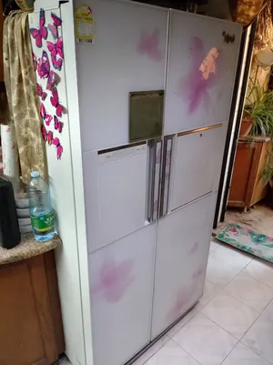 ثلاجه للبيع منزليه استخدام خفيف تبريد نظيف وكويس ثلاجه بالصلاه عالنبي مش محتاج شيء