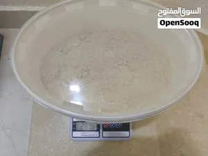 علبة سيريلاك ماركة ايمو اكثر من ثنين كيلو و نص للبيع بتوفر على حالك كثير