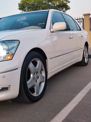 Used Lexus LS in Al Batinah