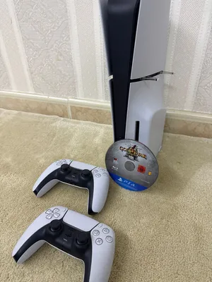 Ps5 slim disc and 2 controllers and god of war 3 remastered used like new with bag