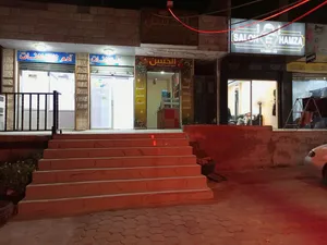 محلات للإيجار فرصتك الذهبية لبدء مشروعك الخاص! محل بابين ومحل اخر باب