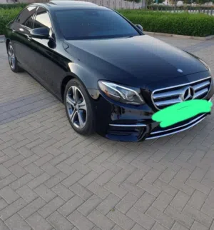 مرسيدس E300. 2017