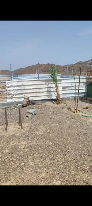 عزبه للبيع مساحه الارض 595 عقد انتفاع