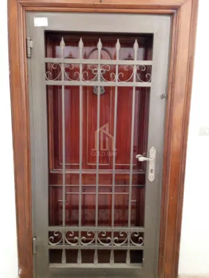 شقة مميزة للبيع طابق ثالث 170م قرب السيفوي في أجمل مناطق الشميساني / ref 1405