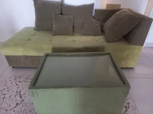 كنب زيتي على الجوانب رصاصي