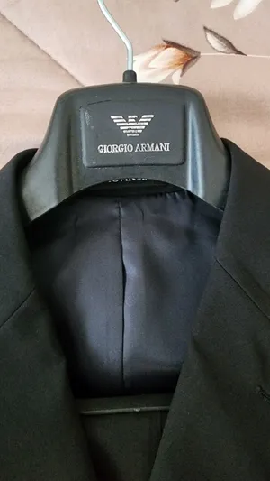 بدلة Giorgio Armani أصلية جديدة للبيع