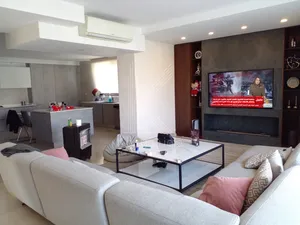 شقة فاخرة للبيع في عبدون
