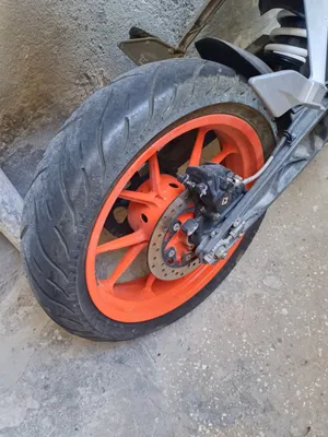اطار / كاوتشوك دراجه 150/60/17 بحاله ممتازه