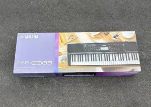 keyboard e383 YAMAHA