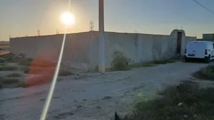 une parcelle de terrain à vendre a raoued