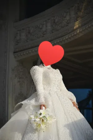 فستان زفاف للبيع لبسه واحده
