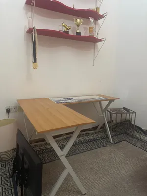 طاولة جيمنق او حقت عمل ب 350 درهم