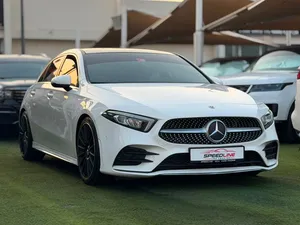 Mercedes-Benz A200  AMG premium plus