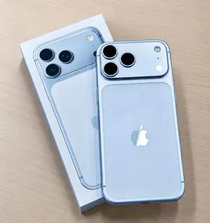 Brand New iPhone 18 –256- Glacier Color