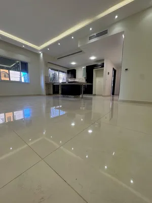 شقة * مميزة * مطلة * موقع مميز * قرب الخدمات * الدوار السابع