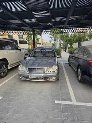 مرسيديس C180