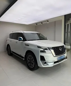 Nissan Patrol platinum  2023 خليجي بحالة الوكاله