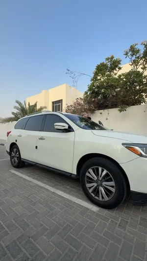 Used Nissan Pathfinder in Ajman