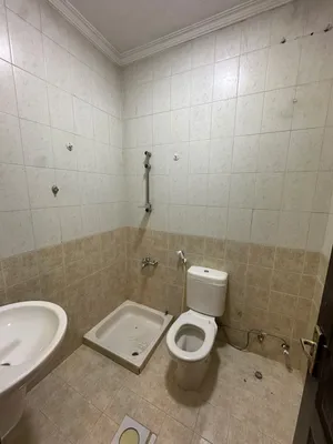 شقه طابق اول للبيع بسعرررررررر لقطه عمان الجبيهه حي البلديه قرب ملحمة شراره