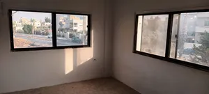 شقه للايجار اربد حواره قرب كلية نسيبه