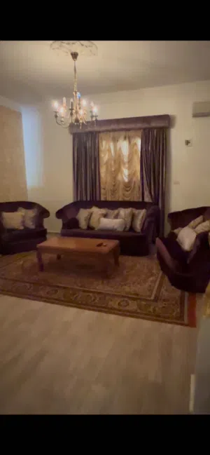 صالون مستعمل بحاله جيده
