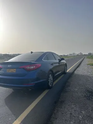 هيونداي سوناتا 2015 مركبة صالون سيدان أزرق بنزين مرخصة مع مواصفات أمريكية