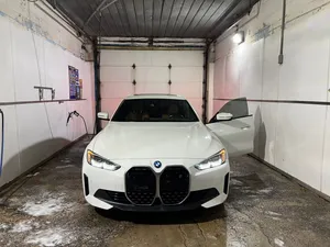 BMW i4 eDrive40 موديل 2024 كهربائية بالكامل للبيع
