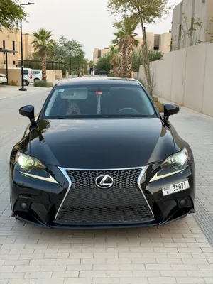 lexus-is200t-stunning-black-and-red-excellent-condition
