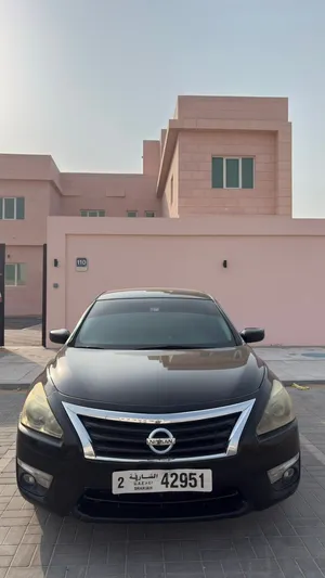 نيسان التيما ايرباقات الوكالة لون اسود SV