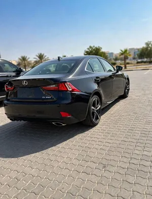 لكزس is300للببع مسرفس كامل و جاهز نضيف جدا