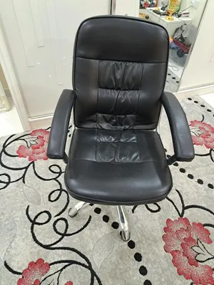 طاول وكراسي وسجاد