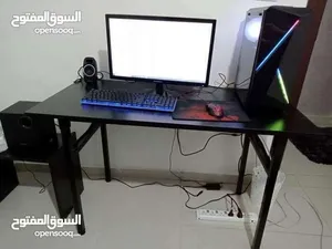 طاولات كمبيوتر،مكاتب،دراسة والمنزل يوجد توصيل