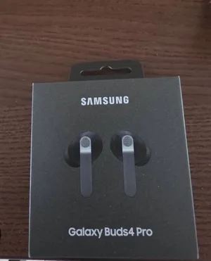 Black Samsung buds 4 pro in box new