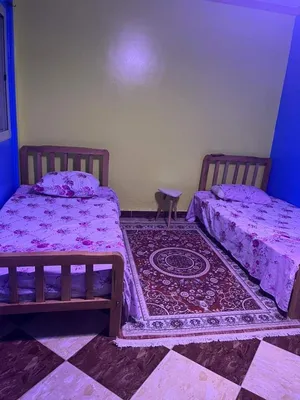 سرير خشب زان احمر