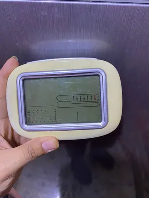 ساعة مكتبيه فنتج