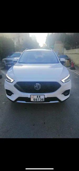 MG ZS لون ابيض