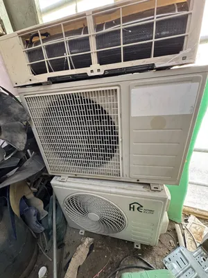 One tone two AC for sale in very good condition with fitting